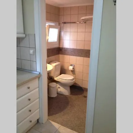 アパート Small Garden カヴァラ